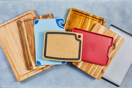 The Hidden Dangers of Wooden Cutting Boards – and What to Use Instead